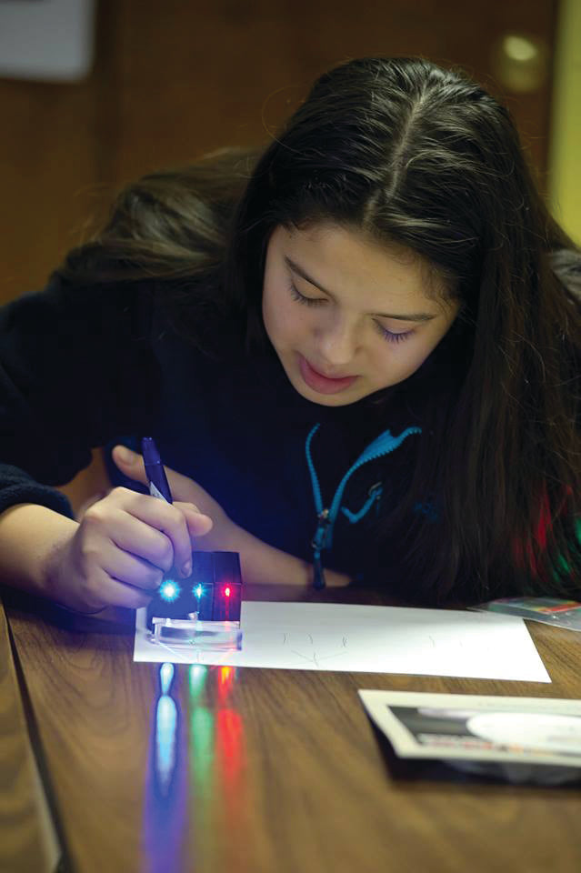 kids light and optics educational lesson kit with leds